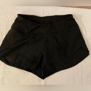 CALIA Women's Anywhere Petal Hem Shorts (XS; Black)